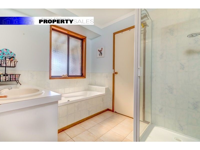 2 Taurus Way, Moe VIC 3825