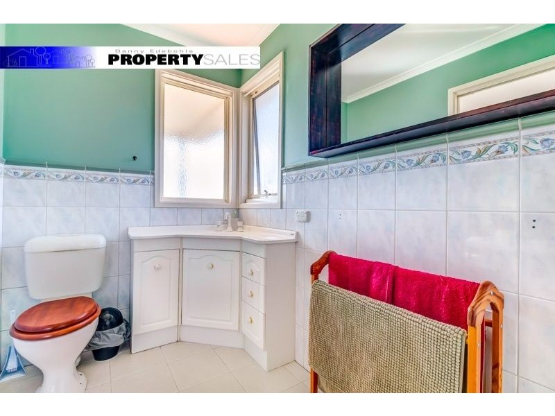 2 Taurus Way, Moe VIC 3825