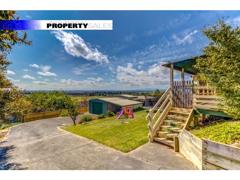 2 Taurus Way, Moe VIC 3825