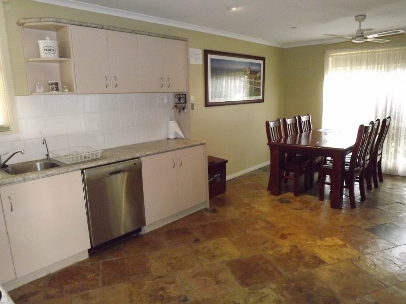 8 Mirboo Street, Newborough VIC 3825