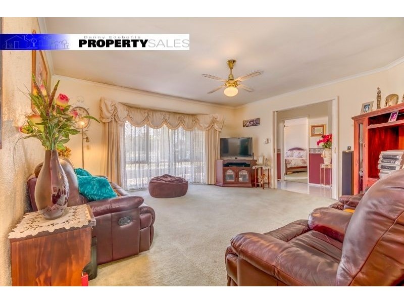 26 Jeeralang Avenue, Newborough VIC 3825