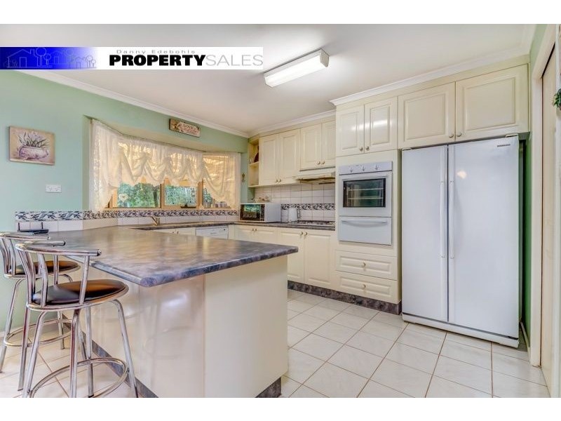 26 Jeeralang Avenue, Newborough VIC 3825