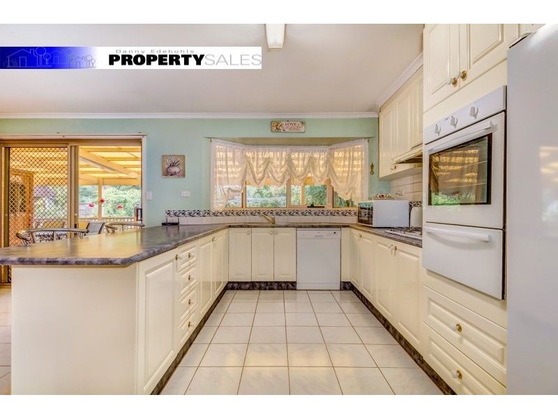 26 Jeeralang Avenue, Newborough VIC 3825