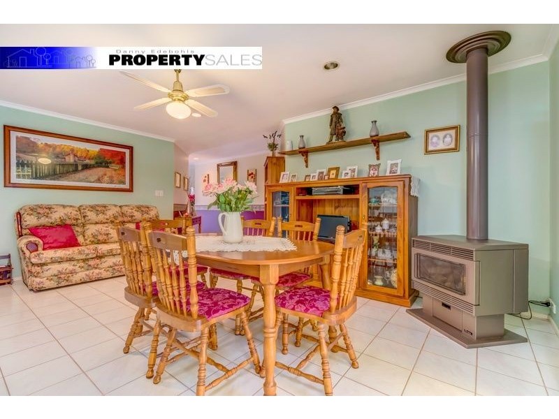 26 Jeeralang Avenue, Newborough VIC 3825