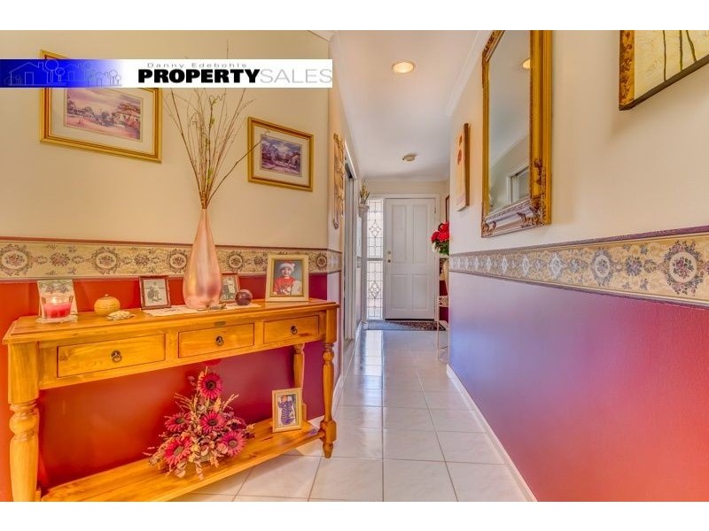 26 Jeeralang Avenue, Newborough VIC 3825