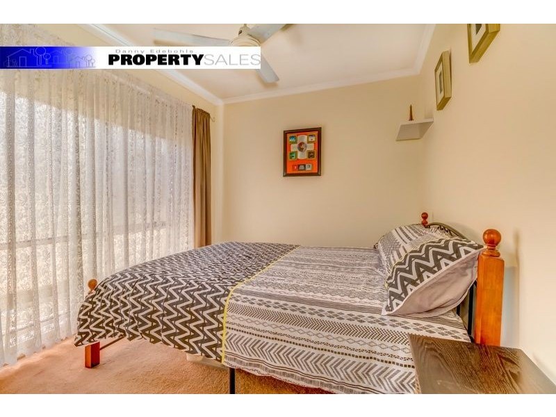 26 Jeeralang Avenue, Newborough VIC 3825