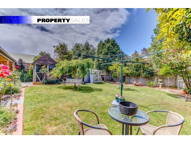 26 Jeeralang Avenue, Newborough VIC 3825