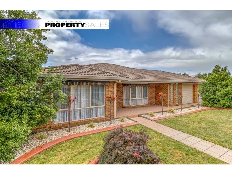 26 Jeeralang Avenue, Newborough VIC 3825