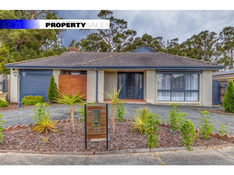 10 Crowe Court, Newborough VIC 3825