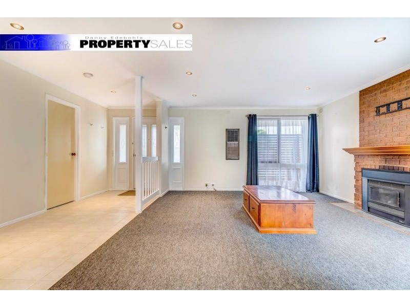 10 Crowe Court, Newborough VIC 3825