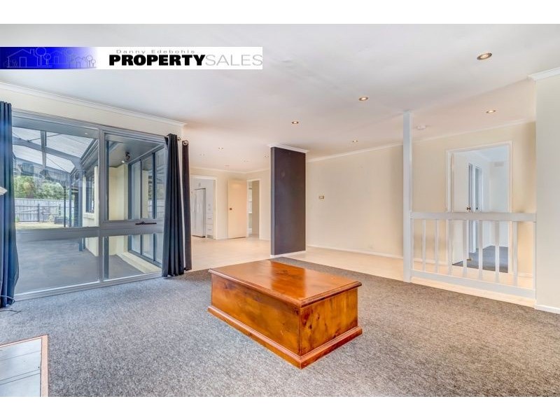 10 Crowe Court, Newborough VIC 3825