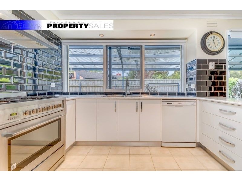 10 Crowe Court, Newborough VIC 3825