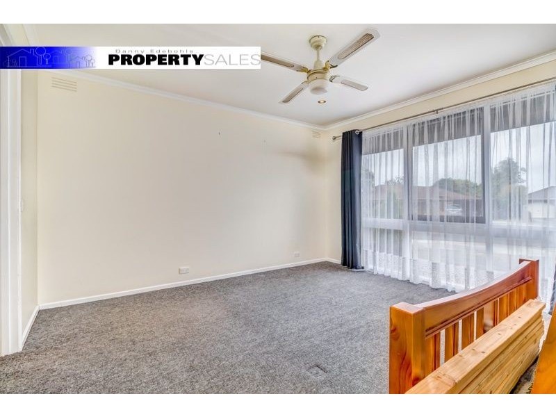 10 Crowe Court, Newborough VIC 3825