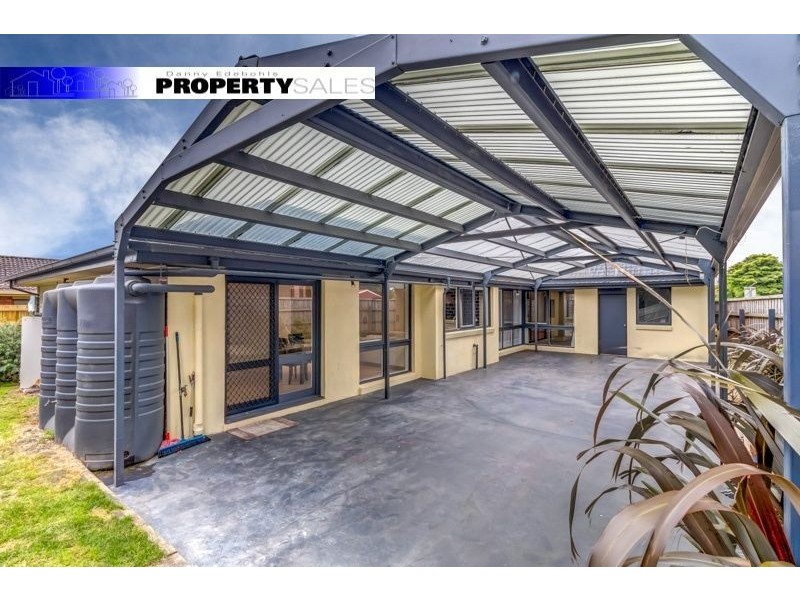 10 Crowe Court, Newborough VIC 3825