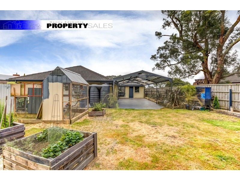 10 Crowe Court, Newborough VIC 3825