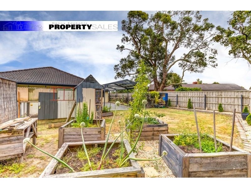 10 Crowe Court, Newborough VIC 3825