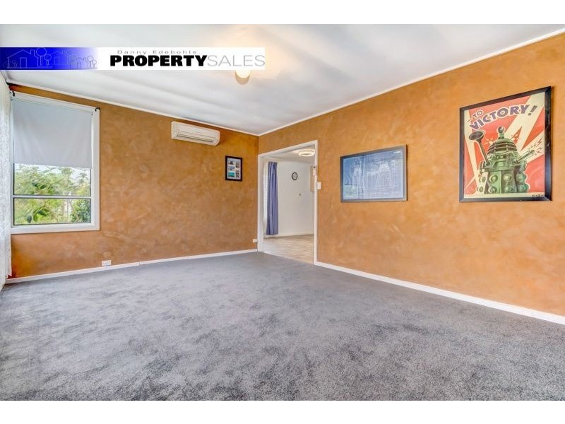 9 Western Avenue, Newborough VIC 3825