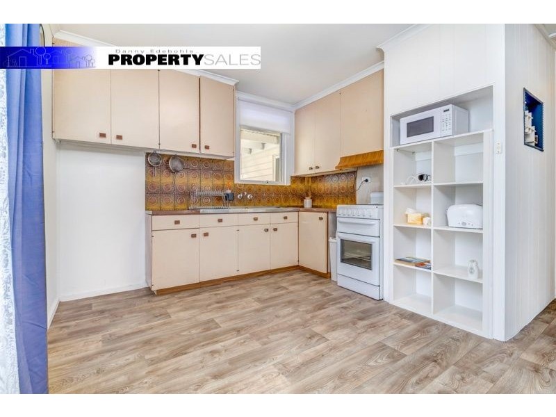 9 Western Avenue, Newborough VIC 3825