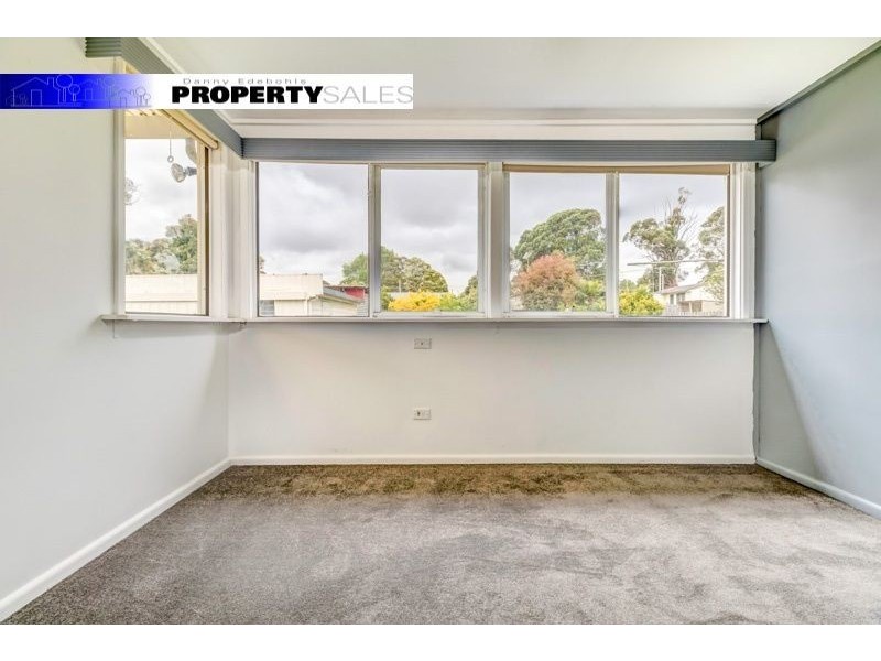 9 Western Avenue, Newborough VIC 3825