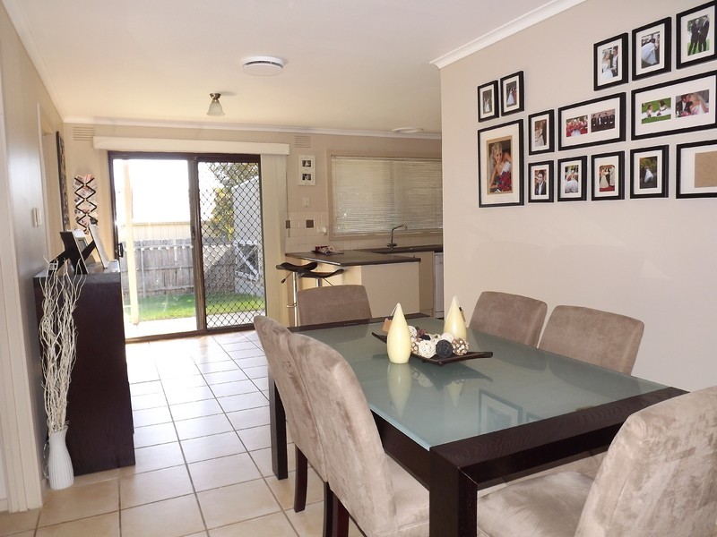 7 Libra Crescent, Moe VIC 3825