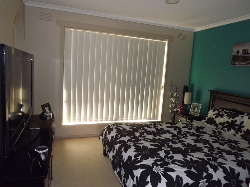 7 Libra Crescent, Moe VIC 3825