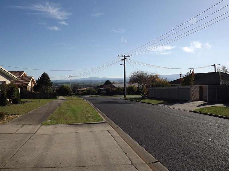 7 Libra Crescent, Moe VIC 3825