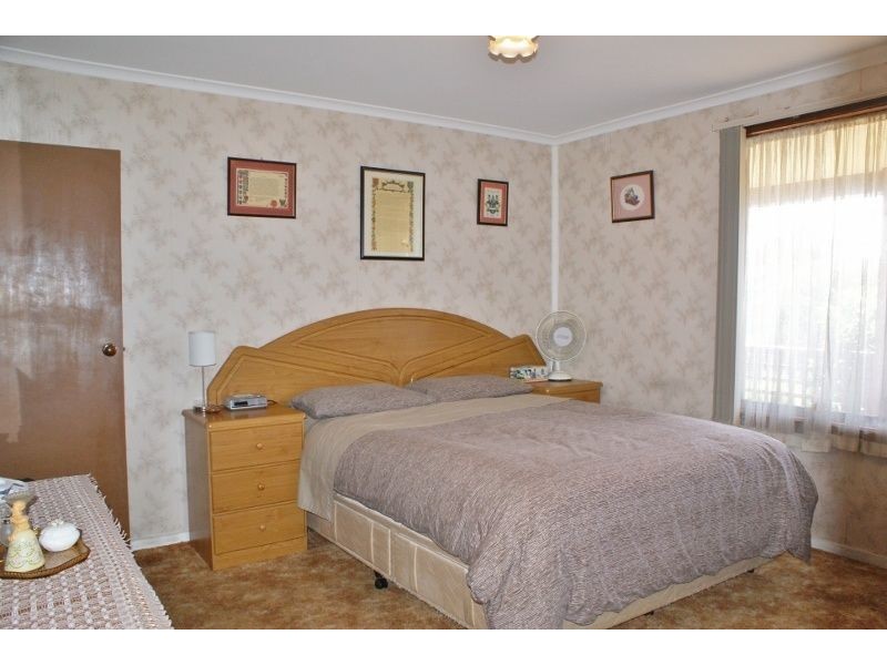 74 Boolarra Avenue, Newborough VIC 3825