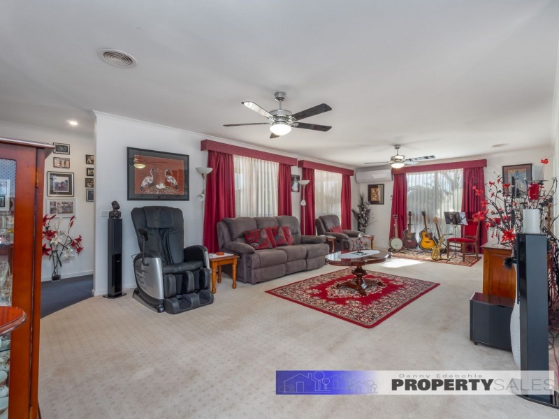 11-13 Stirling Street, Moe VIC 3825