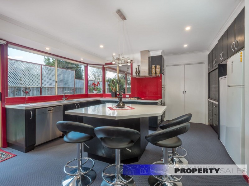 11-13 Stirling Street, Moe VIC 3825