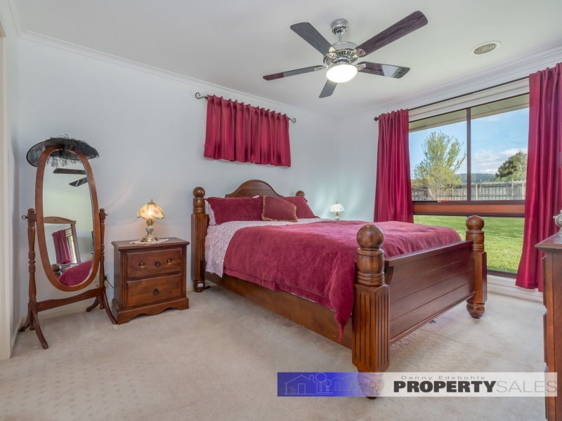 11-13 Stirling Street, Moe VIC 3825