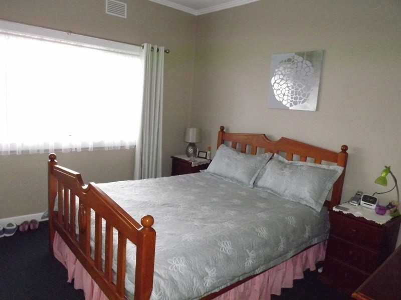 78  Hennessey Street, Moe VIC 3825