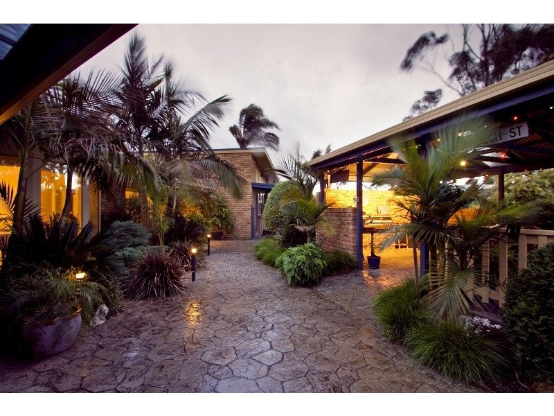 16  Furnell Street, Newborough VIC 3825