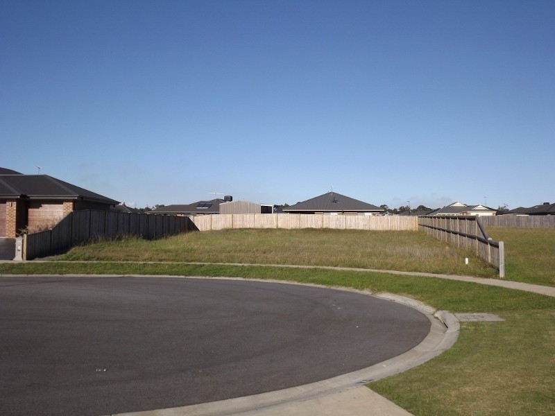 5 Leadbeater Mews, Newborough VIC 3825