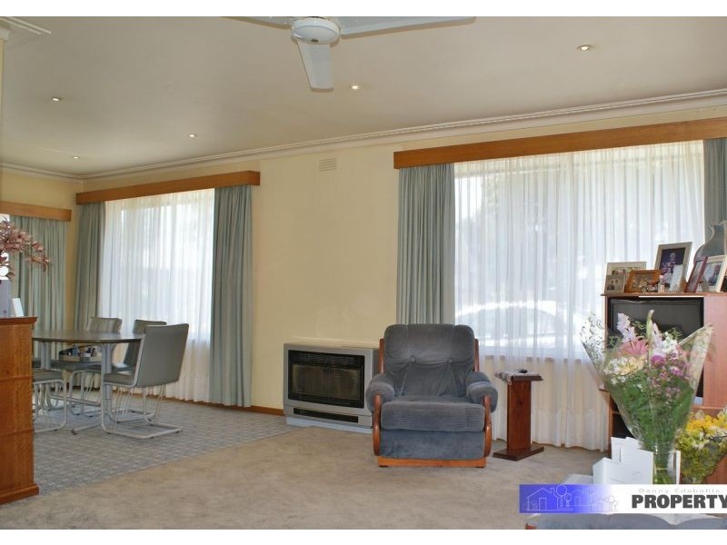 13 Ford Avenue, Newborough VIC 3825