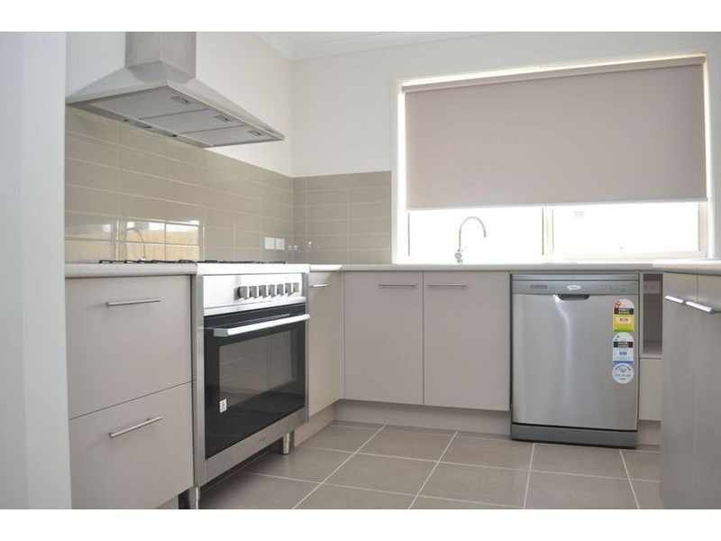 43 Sweetwater Place, Moe VIC 3825