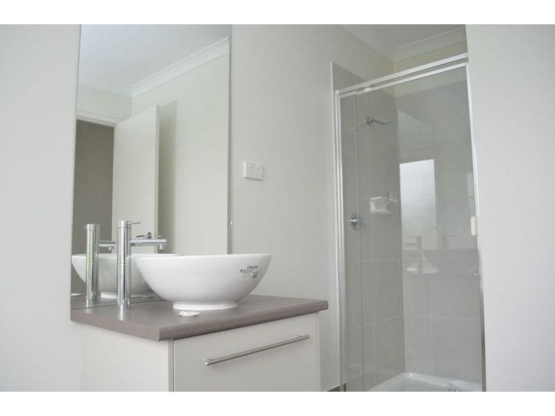 43 Sweetwater Place, Moe VIC 3825