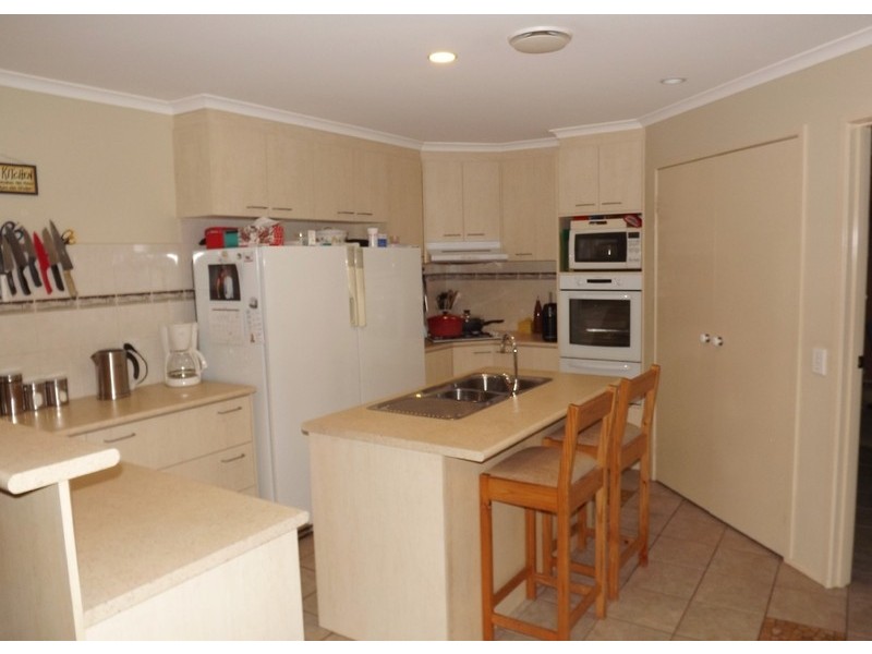 11 Crombe Court, Newborough VIC 3825