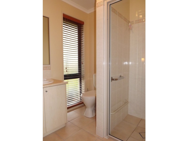 11 Crombe Court, Newborough VIC 3825