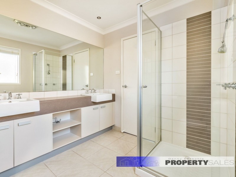 5 Sharnee Court, Moe VIC 3825