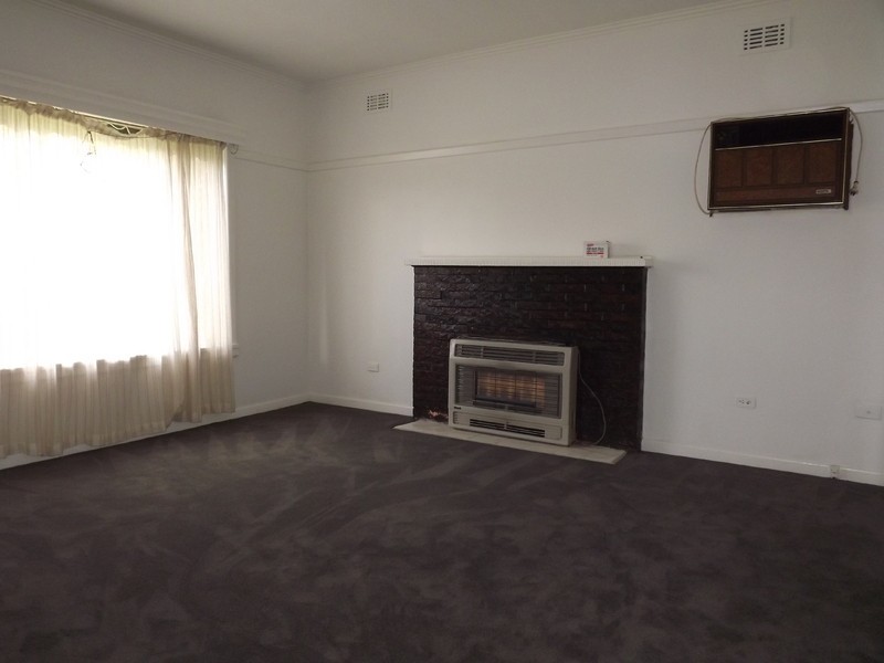 4 Bliss Street, Moe VIC 3825