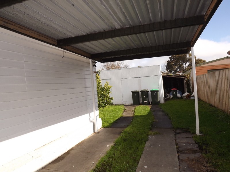 4 Bliss Street, Moe VIC 3825