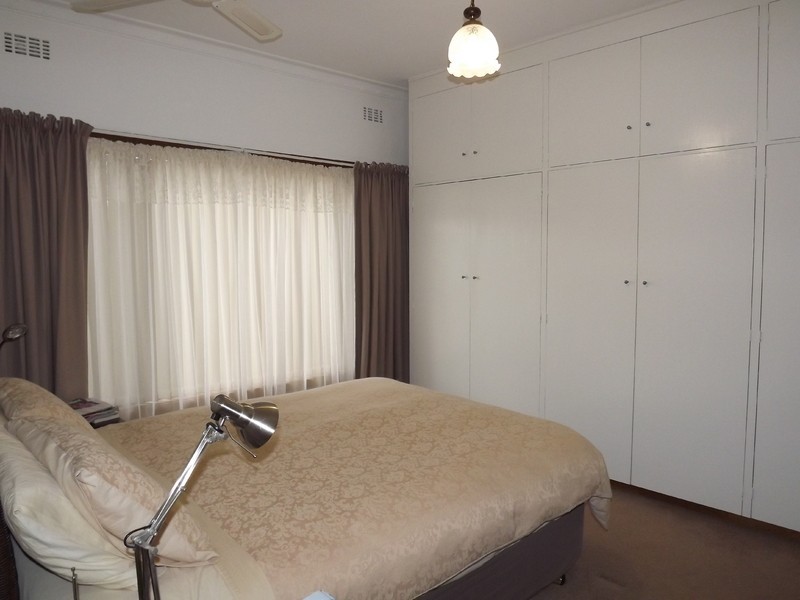 27 Heather Grove, Newborough VIC 3825