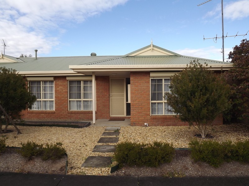 22 Jeeralang Avenue, Newborough VIC 3825