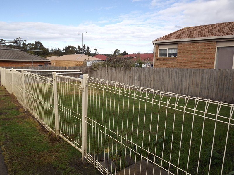 22 Jeeralang Avenue, Newborough VIC 3825