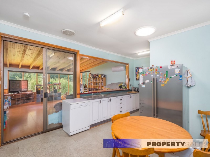 6 Railway Crescent, Moe VIC 3825