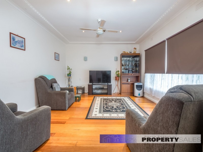 123 Service Road, Moe VIC 3825