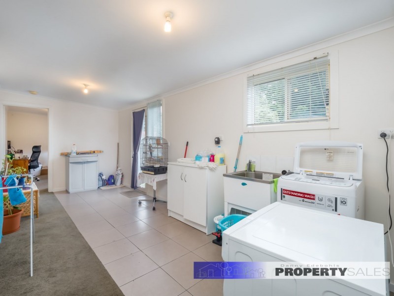 123 Service Road, Moe VIC 3825