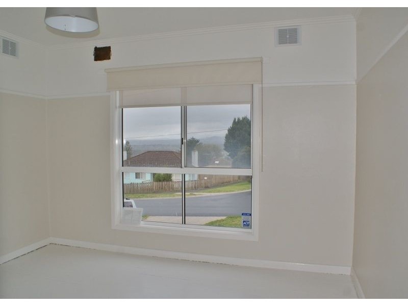 24 Lincoln Street, Moe VIC 3825