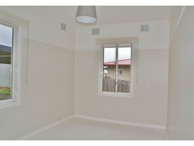 24 Lincoln Street, Moe VIC 3825