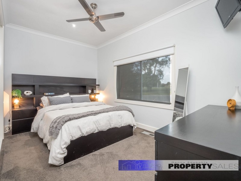 27 Durham Road, Newborough VIC 3825